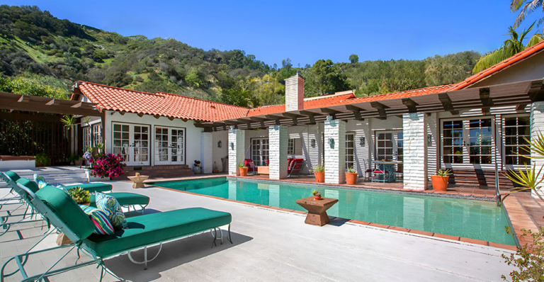 698b6c27868215260b61ad61