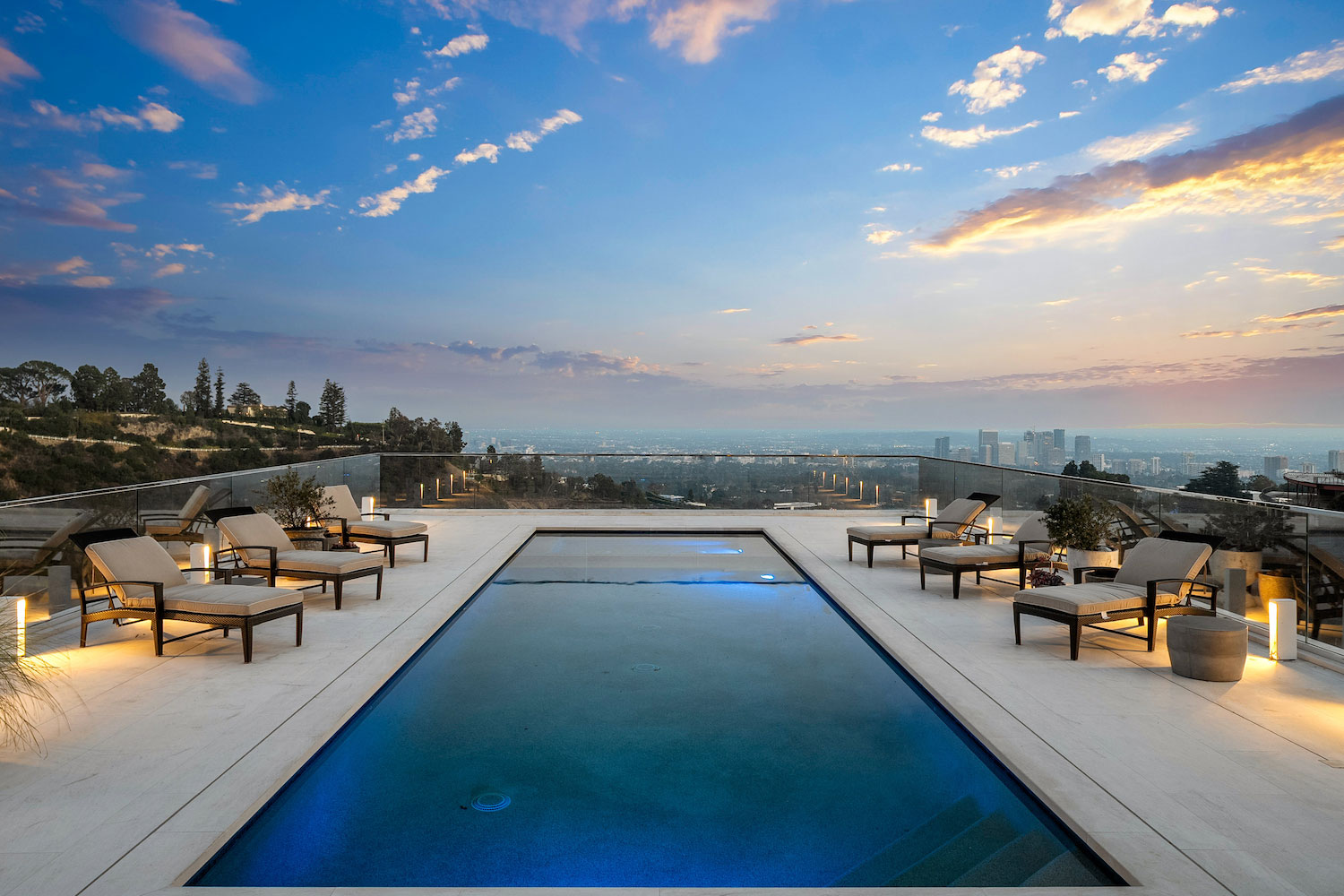 cta-bg-home-valuation (1)